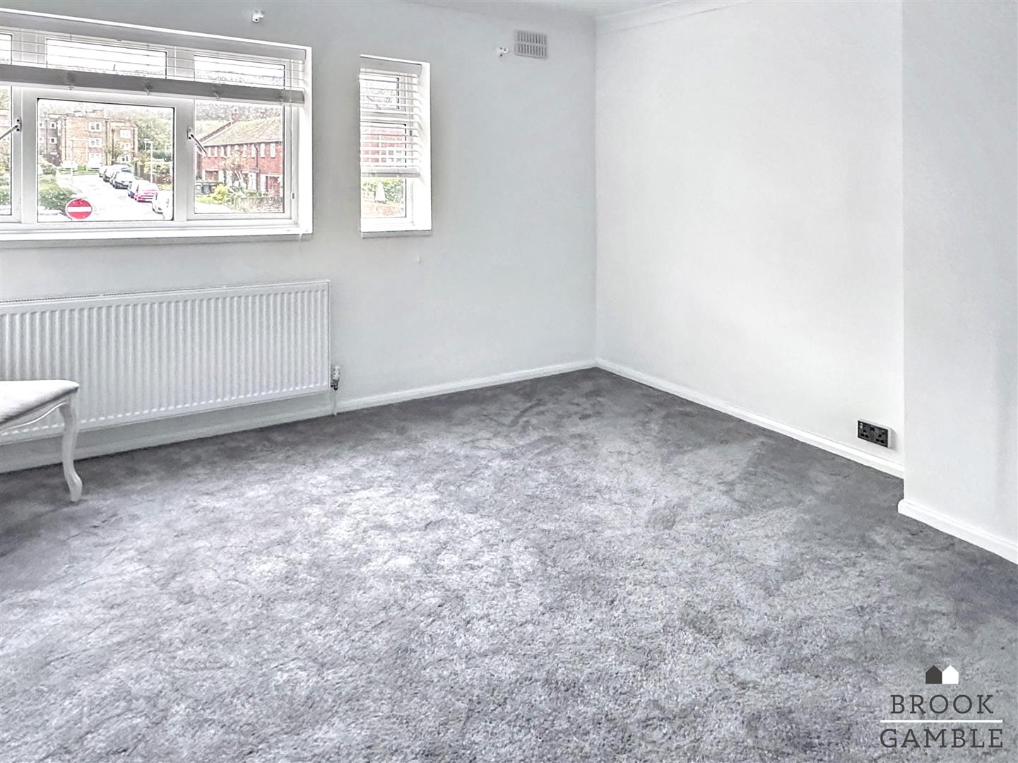 3 Bedroom House - End Terrace. Avard Crescent in Eastbourne, East Sussex 7